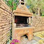 Villa Thespina With Private Pool By Dadovillas Apraos