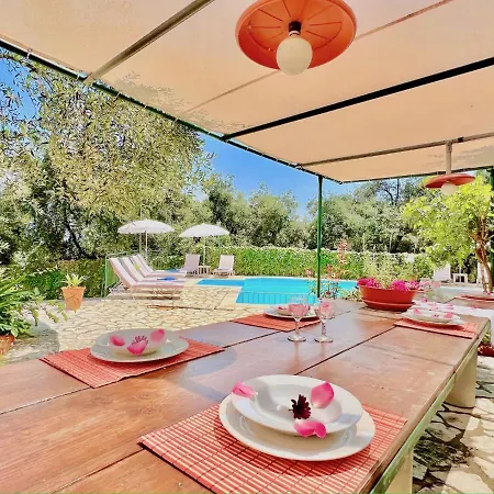 Thespina With Private Pool By Dadovillas Вилла *
