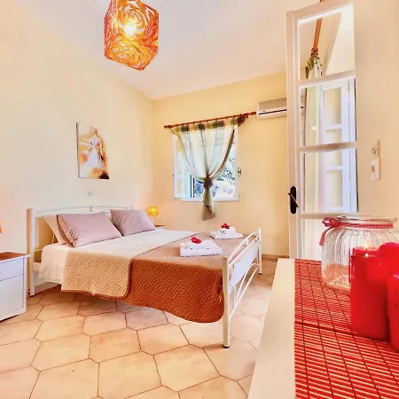 Thespina With Private Pool By Dadovillas Апраос