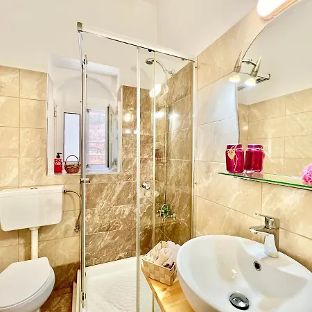 Thespina With Private Pool By Dadovillas Вилла