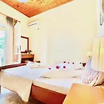Thespina With Private Pool By Dadovillas Villa Apraos