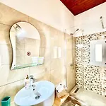 Thespina With Private Pool By Dadovillas Apraos
