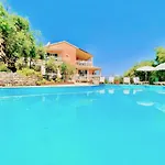 Villa Thespina With Private Pool By Dadovillas