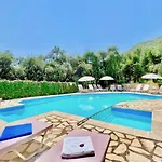 Thespina With Private Pool By Dadovillas