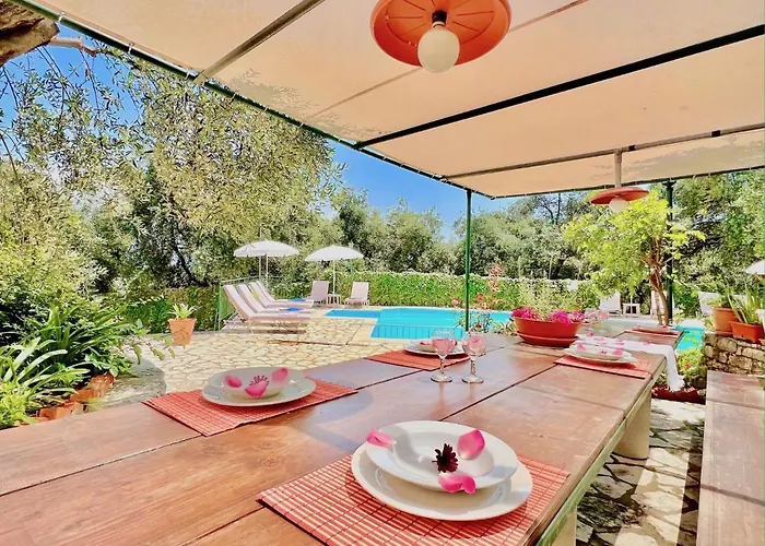 Thespina With Private Pool By Dadovillas 别墅 *
